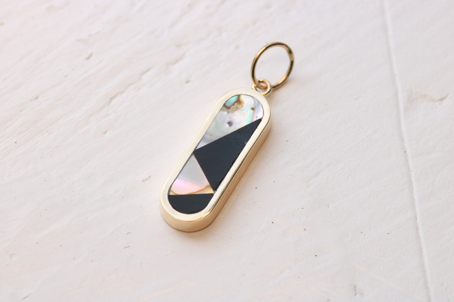 Ovale Geo Charm A&B Gold