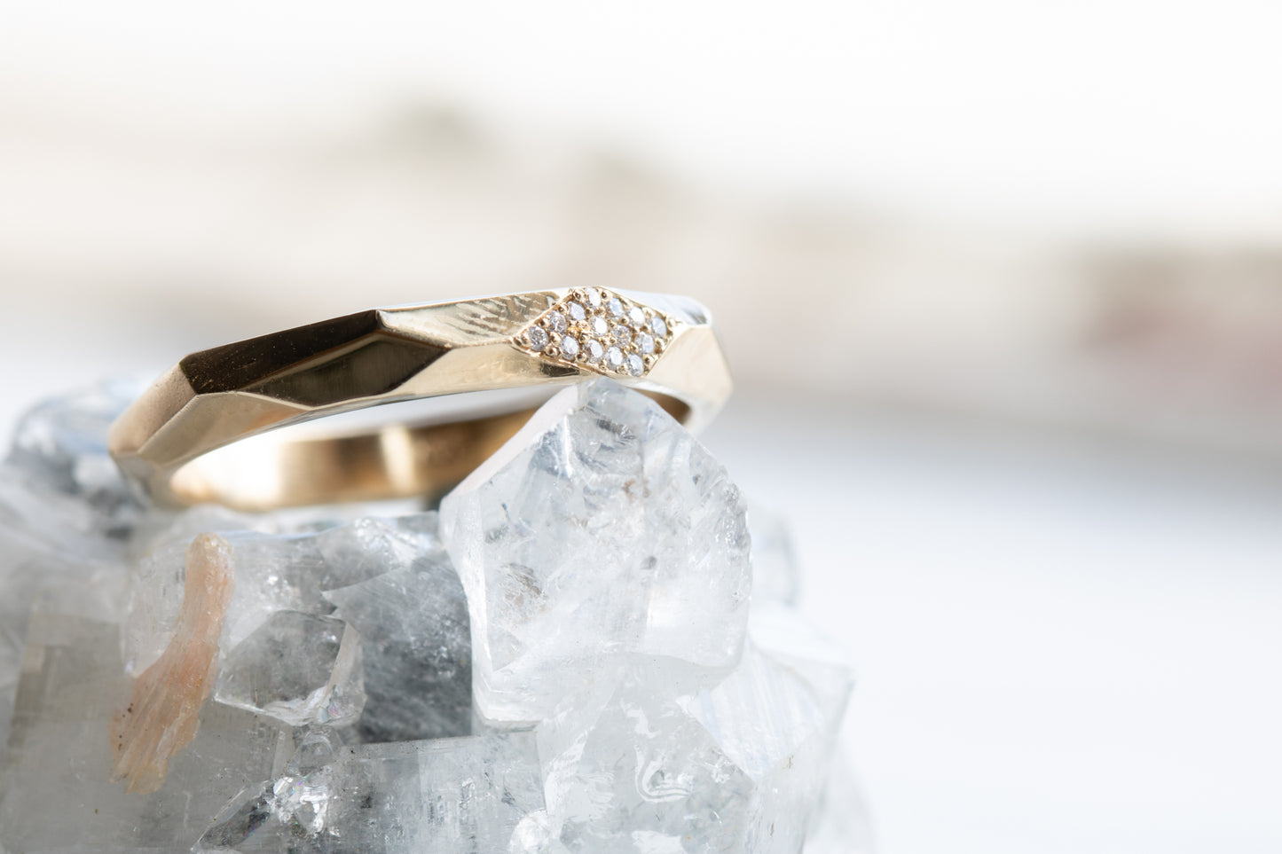 Glacier Pavé Band
