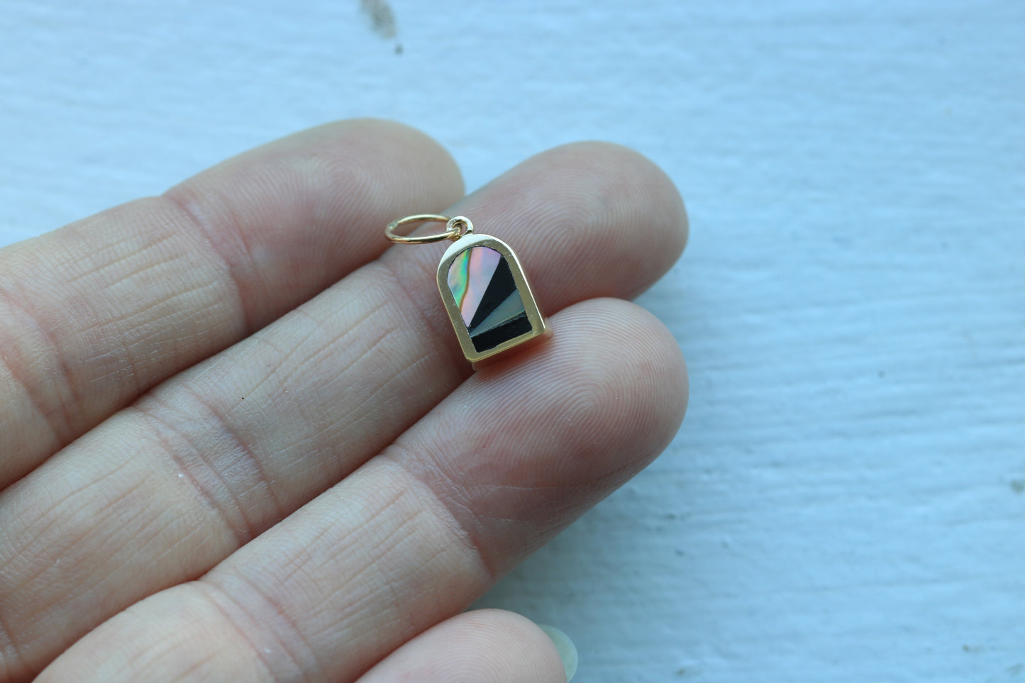 Window Fan Charm Gold A&B