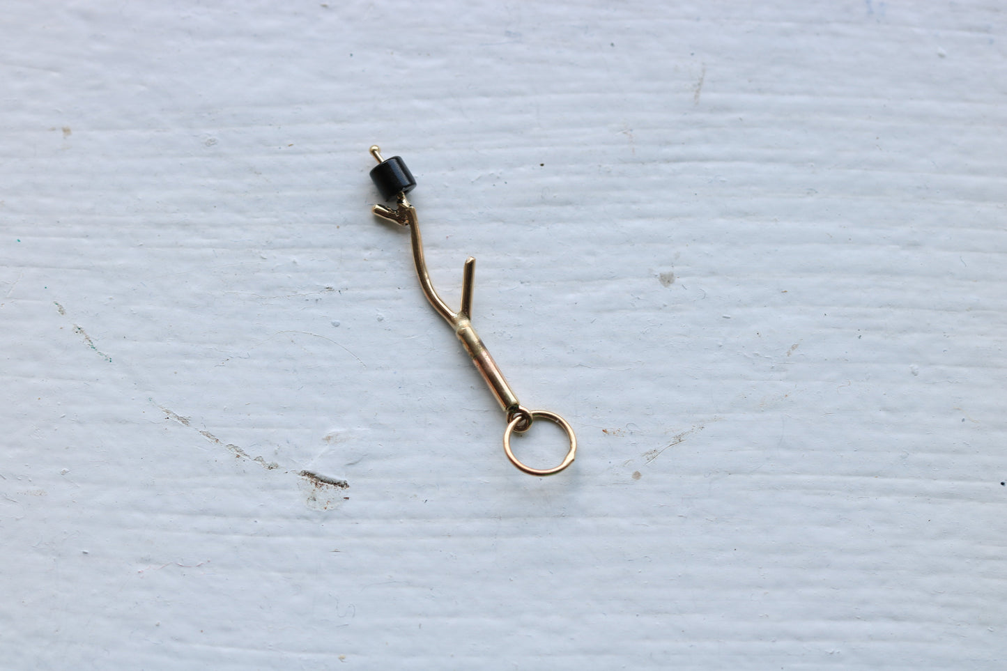 14k yellow gold branch onyx marshmallow bead.